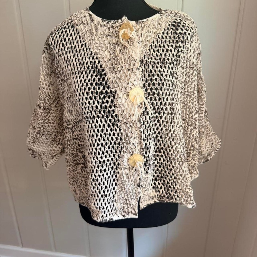 90s Silver Stream cream and black crochet cardigan size medium